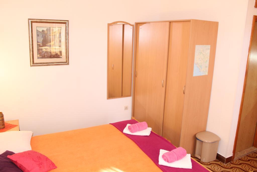 Guest House Tomanovic Herceg Novi Ngoại thất bức ảnh